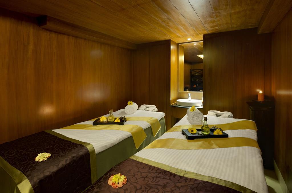 果阿凯尼尔沃思度假村及spa Utorda 外观 照片